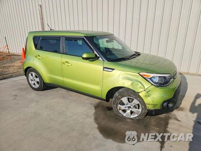 Czwarte zdjęcie samochodu z boku: 2017 KIA SOUL BASE VIN:KNDJN2A25H7880813 - miniatura