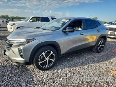 2024 CHEVROLET TRAX 1RS KL77LGE25RC085290 - główne zdjęcie licytacji z USA - miniatura