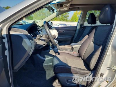 Zdjęcie 7 z 12 samochodu: 2018 NISSAN ROGUE SV VIN:JN8AT2MT6JW451478 - miniatura