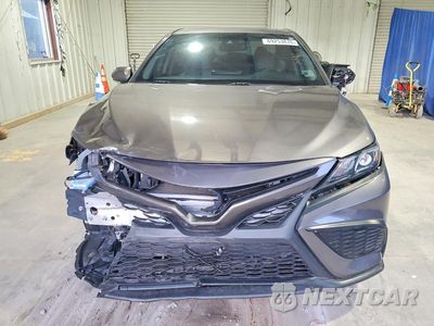 Piąte zdjęcie samochodu w środku: 2022 TOYOTA CAMRY HYBRID SE VIN:4T1S31AK0NU583722 - miniatura