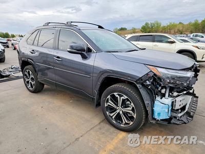Czwarte zdjęcie samochodu z boku: 2025 TOYOTA RAV4 XSE VIN:JTMEB3FV0SD292491 - miniatura