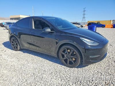 Czwarte zdjęcie samochodu z boku: 2020 TESLA MODEL Y VIN:5YJYGDEE6LF031401 - miniatura
