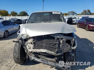 Piąte zdjęcie samochodu w środku: 2004 TOYOTA TACOMA PRERUNNER V6 VIN:5TESN92N54Z369823 - miniatura