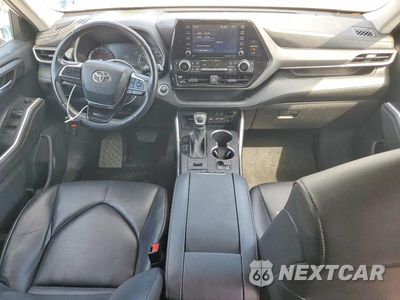 Zdjęcie 8 z 13 samochodu: 2021 TOYOTA HIGHLANDER XLE VIN:5TDGZRBH7MS105469 - miniatura