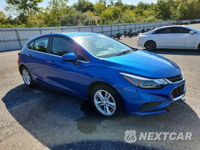 Czwarte zdjęcie samochodu z boku: 2017 CHEVROLET CRUZE LT VIN:3G1BE6SM6HS563922 - miniatura