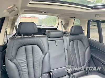 Zdjęcie 10 z 14 samochodu: 2019 BMW X7 XDRIVE40I VIN:5UXCW2C5XKL084746 - miniatura