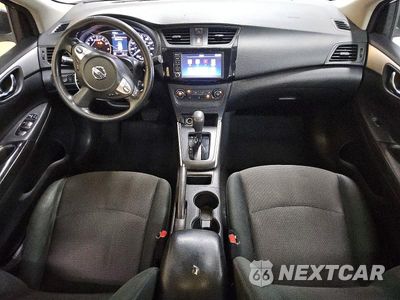 Zdjęcie 8 z 12 samochodu: 2019 NISSAN SENTRA S VIN:3N1AB7AP7KY227703 - miniatura