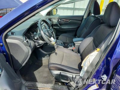 Zdjęcie 7 z 12 samochodu: 2018 NISSAN ROGUE S VIN:5N1AT2MV7JC718797 - miniatura