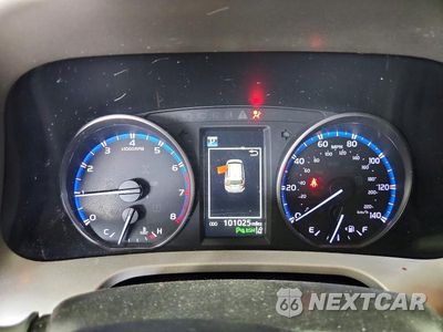 Zdjęcie 9 z 13 samochodu: 2018 TOYOTA RAV4 XLE VIN:2T3WFREV6JW522937 - miniatura