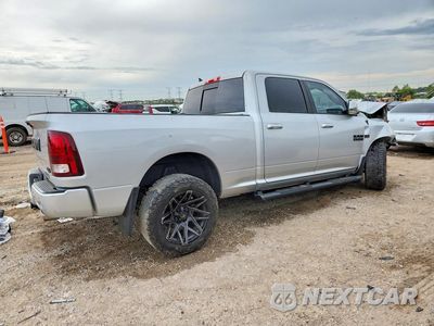 Trzecie zdjęcie samochodu z tyłu: 2018 RAM 1500 SPORT VIN:1C6RR7UT1JS337381 - miniatura