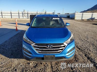 Piąte zdjęcie samochodu w środku: 2017 HYUNDAI TUCSON SE PLUS VIN:KM8J3CA48HU448694 - miniatura