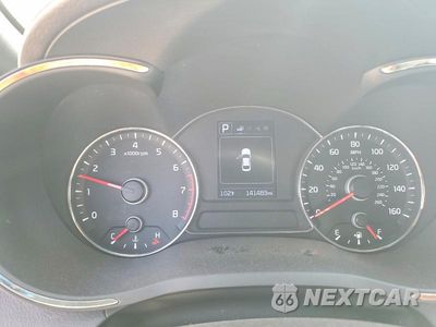 Zdjęcie 9 z 12 samochodu: 2017 KIA FORTE5 SX VIN:3KPFN5A34HE140167 - miniatura