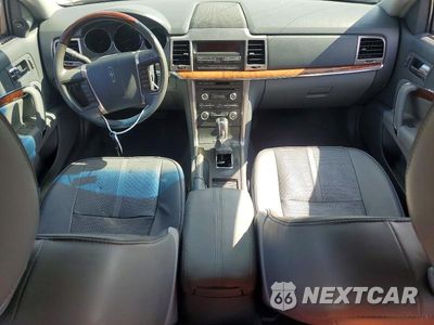 Zdjęcie 8 z 12 samochodu: 2010 LINCOLN MKZ VIN:3LNHL2GC7AR753771 - miniatura