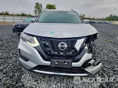 Piąte zdjęcie samochodu w środku: 2018 NISSAN ROGUE SV VIN:KNMAT2MV7JP566839 - miniatura