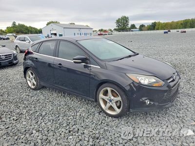 Czwarte zdjęcie samochodu z boku: 2013 FORD FOCUS TITANIUM VIN:1FADP3N26DL370503 - miniatura