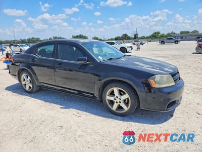 Czwarte zdjęcie samochodu z boku: 2013 DODGE AVENGER SXT VIN:1C3CDZCB3DN716178 - miniatura