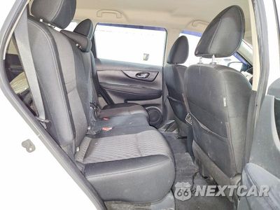 Zdjęcie 11 z 13 samochodu: 2018 NISSAN ROGUE S VIN:KNMAT2MV8JP586534 - miniatura