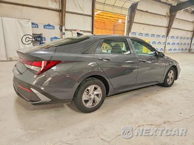 Trzecie zdjęcie samochodu z tyłu: 2026 HYUNDAI ELANTRA SE VIN:KMHLL4DG9TU196029 - miniatura