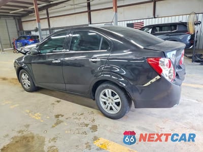 Drugie zdjęcie samochodu z przodu: 2015 CHEVROLET SONIC LT VIN:1G1JC5SH0F4111928 - miniatura