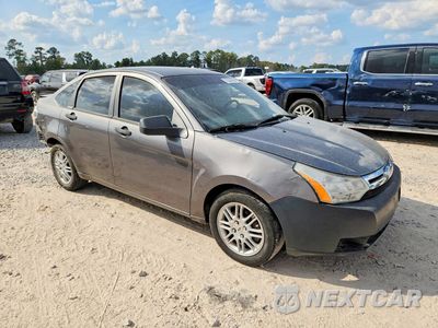 Czwarte zdjęcie samochodu z boku: 2010 FORD FOCUS SE VIN:1FAHP3FN8AW124654 - miniatura
