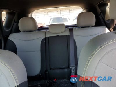 Zdjęcie 10 z 13 samochodu: 2016 KIA SOUL + VIN:KNDJP3A50G7404347 - miniatura
