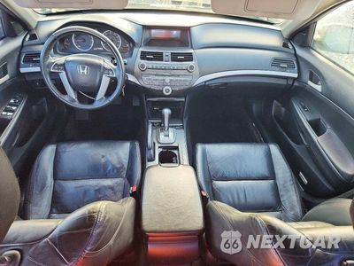 Zdjęcie 8 z 12 samochodu: 2012 HONDA ACCORD SE VIN:1HGCP2F6XCA240768 - miniatura