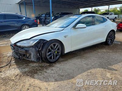 2015 TESLA MODEL S 70D 5YJSA1S25FF096082 - główne zdjęcie licytacji z USA - miniatura