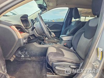 Zdjęcie 7 z 14 samochodu: 2014 JEEP CHEROKEE LATITUDE VIN:1C4PJLCS2EW221789 - miniatura