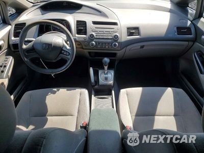 Zdjęcie 8 z 12 samochodu: 2008 HONDA CIVIC LX VIN:1HGFA16508L104385 - miniatura