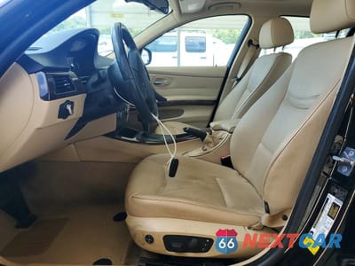 Zdjęcie 7 z 12 samochodu: 2010 BMW 328 I VIN:WBAPH7G52ANM49344 - miniatura