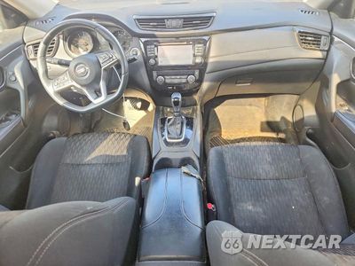 Zdjęcie 8 z 13 samochodu: 2017 NISSAN ROGUE SV VIN:5N1AT2MV1HC824186 - miniatura