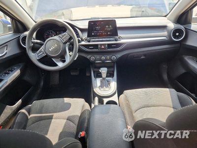 Zdjęcie 8 z 12 samochodu: 2023 KIA FORTE LXS VIN:3KPF24AD3PE659513 - miniatura
