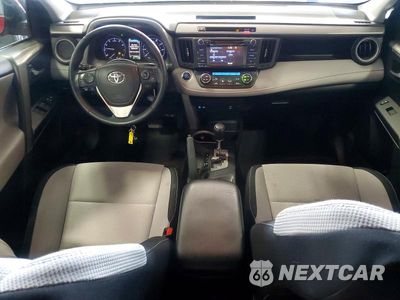 Zdjęcie 8 z 13 samochodu: 2018 TOYOTA RAV4 XLE VIN:2T3RFREV7JW773494 - miniatura