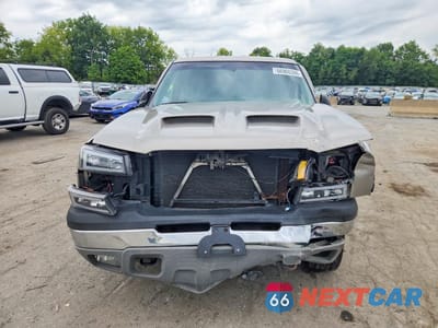Piąte zdjęcie samochodu w środku: 2003 CHEVROLET SILVERADO K1500 VIN:1GCEK19T73E189661 - miniatura