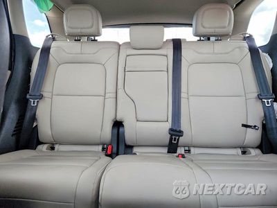 Zdjęcie 10 z 13 samochodu: 2025 LINCOLN CORSAIR PREMIERE VIN:5LMCJ1CA4SUL13027 - miniatura