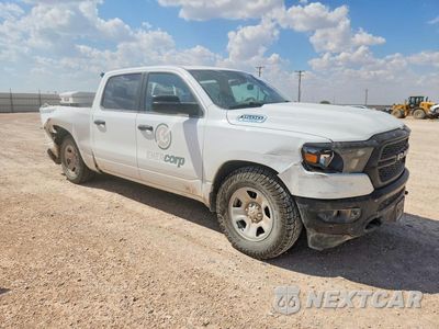 Czwarte zdjęcie samochodu z boku: 2023 RAM 1500 TRADESMAN VIN:1C6RRFGG6PN620388 - miniatura