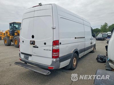 Trzecie zdjęcie samochodu z tyłu: 2015 MERCEDES-BENZ SPRINTER 2500 DELIVERY VAN VIN:WD3PE8DB3FP134845 - miniatura