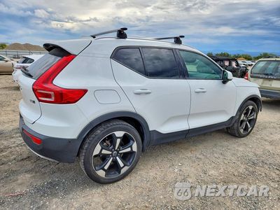 Trzecie zdjęcie samochodu z tyłu: 2019 VOLVO XC40 T5 MOMENTUM VIN:YV4162UK5K2139538 - miniatura