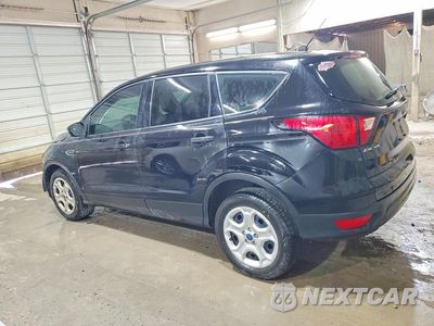 Drugie zdjęcie samochodu z przodu: 2019 FORD ESCAPE S VIN:1FMCU0F73KUA18022 - miniatura