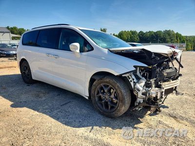 Czwarte zdjęcie samochodu z boku: 2018 CHRYSLER PACIFICA TOURING L PLUS VIN:2C4RC1EG3JR310841 - miniatura