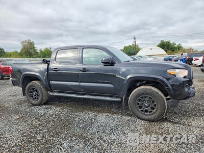 Czwarte zdjęcie samochodu z boku: 2020 TOYOTA TACOMA SR5 V6 VIN:3TMCZ5AN1LM323517 - miniatura