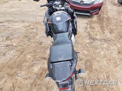 Zdjęcie 6 z 9 samochodu: 2008 SUZUKI GSX650 F VIN:JS1GP74A982102932 - miniatura