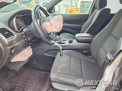 Zdjęcie 8 z 15 samochodu: 2018 JEEP GRAND CHEROKEE LAREDO VIN:1C4RJFAG1JC304070 - miniatura