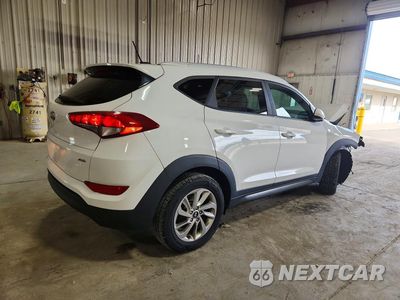 Trzecie zdjęcie samochodu z tyłu: 2016 HYUNDAI TUCSON SE VIN:KM8J3CA44GU140257 - miniatura