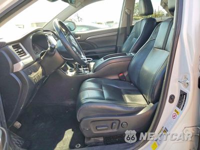 Zdjęcie 7 z 13 samochodu: 2017 TOYOTA HIGHLANDER SE VIN:5TDJZRFH0HS517027 - miniatura