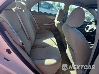 Zdjęcie 10 z 12 samochodu: 2010 TOYOTA COROLLA LE VIN:2T1BU4EE2AC251523 - miniatura