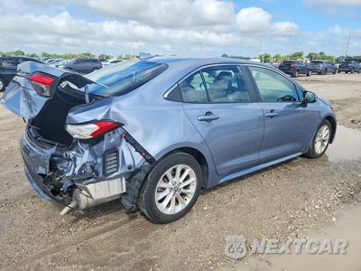 Trzecie zdjęcie samochodu z tyłu: 2022 TOYOTA COROLLA XLE VIN:5YFFPMAEXNP369811 - miniatura