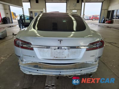 Zdjęcie 6 z 12 samochodu: 2018 TESLA MODEL S VIN:5YJSA1E23JF247408 - miniatura