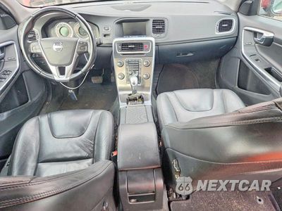 Zdjęcie 8 z 12 samochodu: 2013 VOLVO S60 T5 VIN:YV1612FH7D2221289 - miniatura