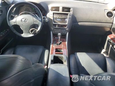 Zdjęcie 8 z 12 samochodu: 2006 LEXUS IS 250 VIN:JTHBK262362019872 - miniatura